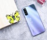 如何修復榮耀手機聽筒中出現(xiàn)的雜音問題？